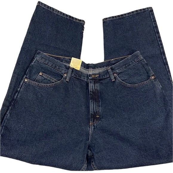 Wrangler Relaxed Fit 38 x 32 Denim Jeans NWT - Picture 4 of 5